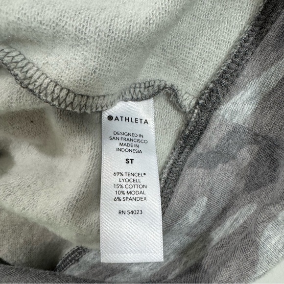 Athleta Studio To Street Pullover Sweatshirt Grey Camo Lux - Picture 4 of 7